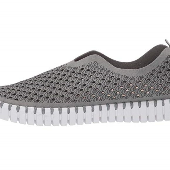 slip-on - Picture 2 of 2